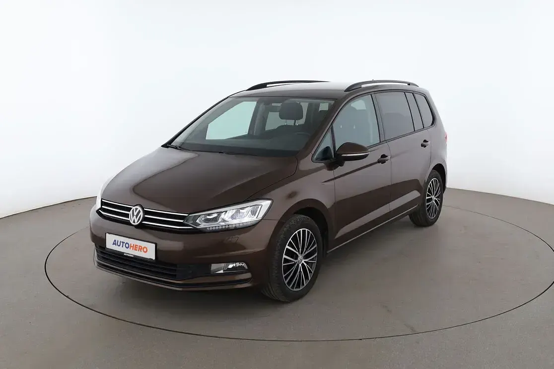 Gebraucht VW Touran Comfortline 150 PS (110 kW) 2015 Van / Kleinbus