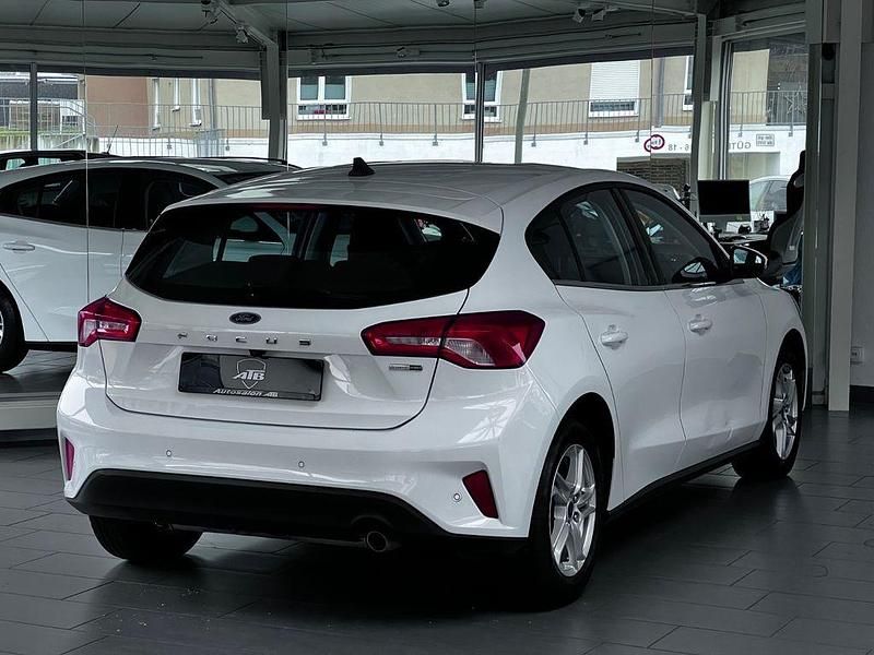 Gebraucht Ford Focus Cool & Connect 155 PS (114 kW) 2021 Weiß Limousine