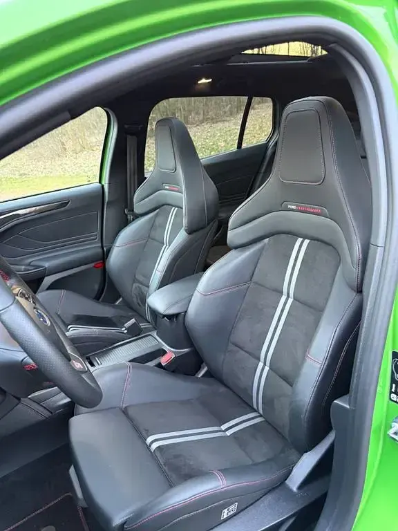 Gebraucht Ford Focus ST 280 PS (205 kW) 2024 Grün Limousine