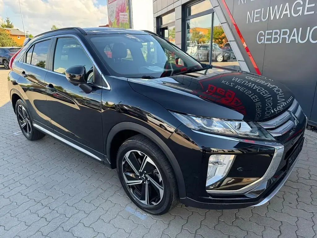 Gebraucht Mitsubishi Eclipse Cross Top 163 PS (119 kW) 2018 Schwarz SUV