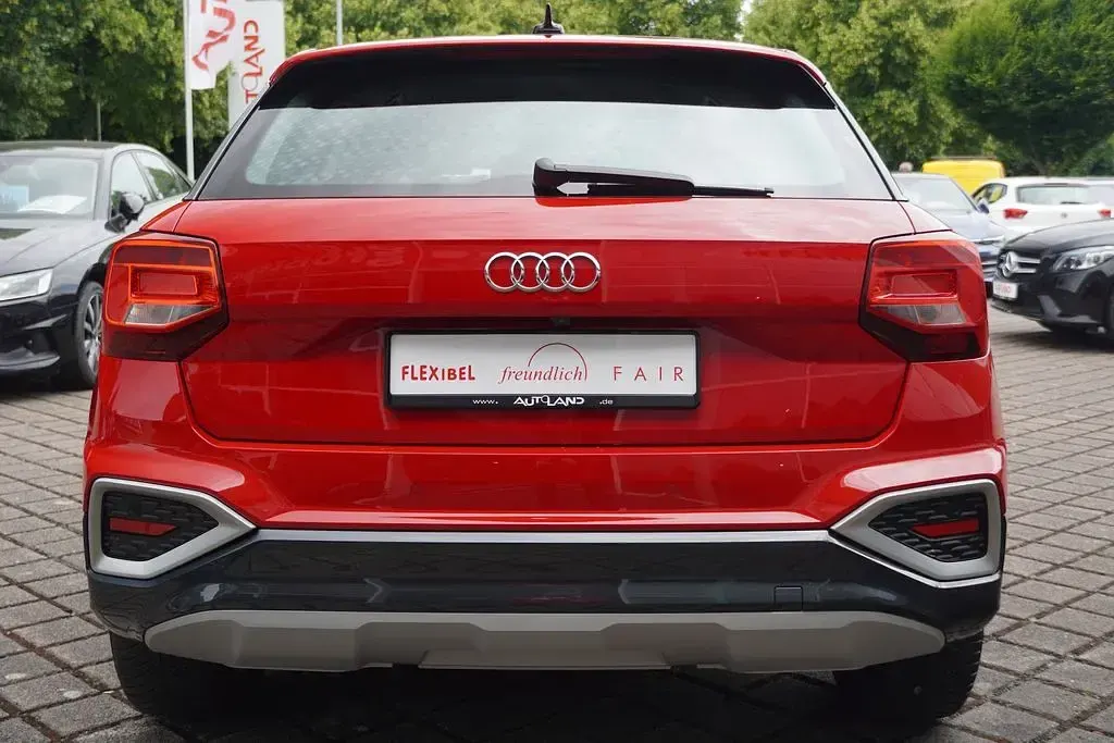 Gebraucht Audi Q2 Advanced 110 PS (80 kW) 2021 Rot SUV