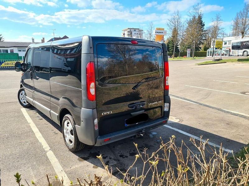 Gebraucht Opel Vivaro 114 PS (83 kW) 2015 Schwarz Van / Kleinbus
