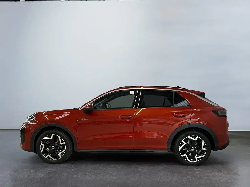 Neu VW T-Roc R-line 150 PS (110 kW) 2026 Flame red SUV