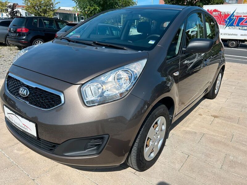 Braun Gebraucht 2013 Kia Venga DREAM-TEAM Edition Kleinwagen | 7.950 € (Etwas zu teuer) - Bild 1/4