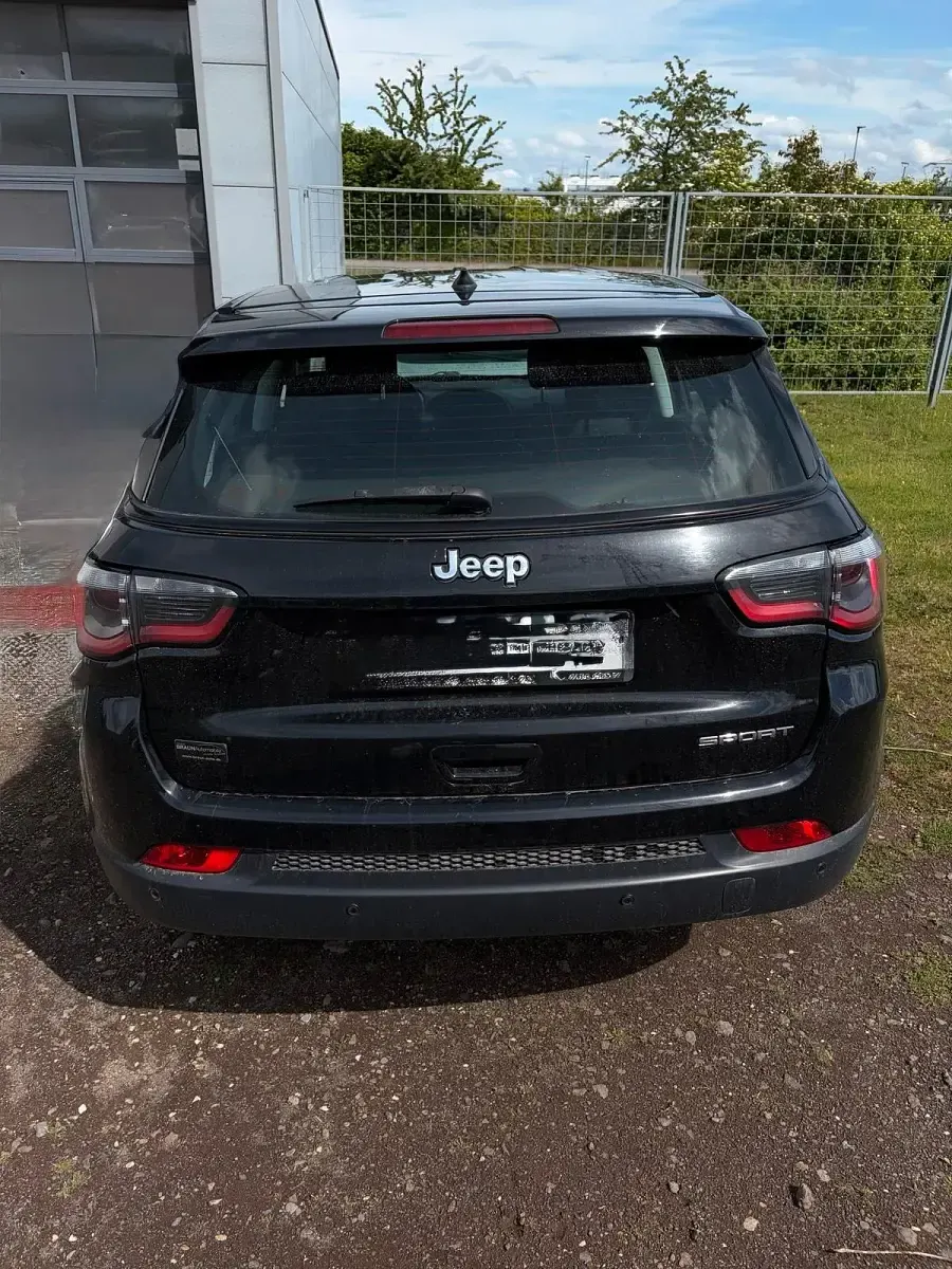 Gebraucht Jeep Compass 140 PS (102 kW) 2019 Schwarz SUV