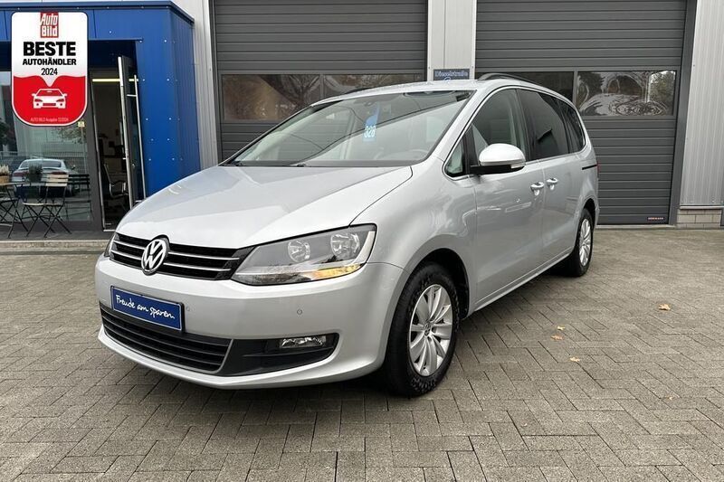 Second-hand VW Sharan 150 CP (110 kW) 2015 Argintiu Monovolum