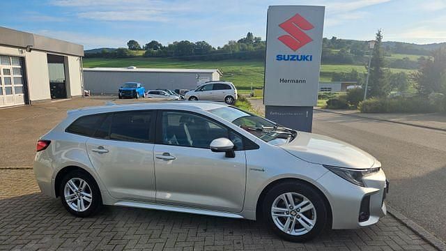 Silber Gebraucht 2021 Suzuki Swace Comfort+ Kombi | 18.750 € (Fairer Preis) - Bild 1/4