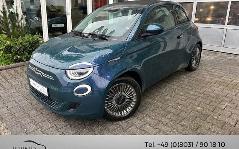 Grün (ozean grün) Gebraucht 2021 Fiat 500e Passion Cabrio | 17.850 € (Guter Preis) - Bild 1/4