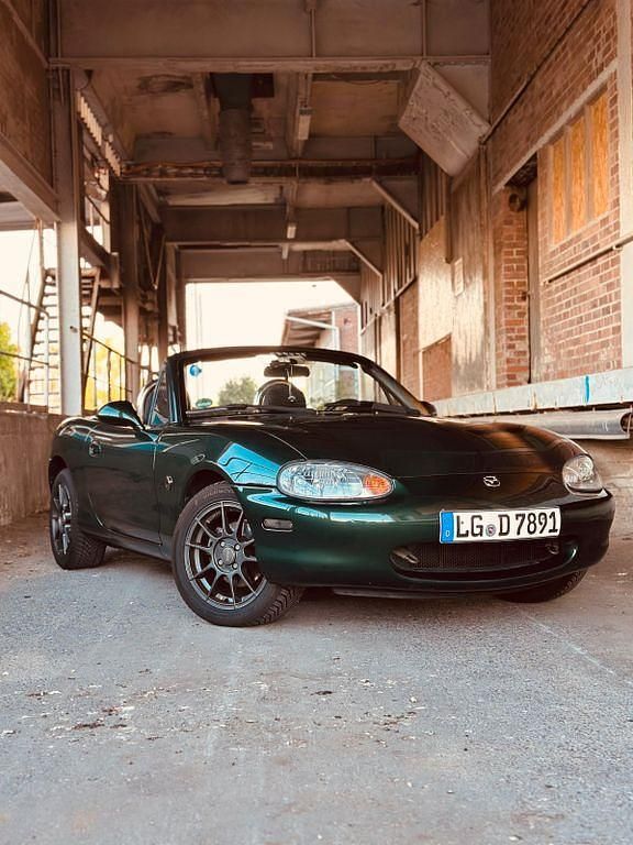 Grün Gebraucht 1999 Mazda MX5 Cabrio | 8.000 € (Fairer Preis) - Bild 1/4