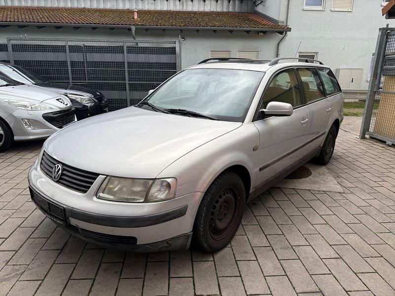 Gebraucht VW Passat 101 PS (74 kW) 1998 Silber Kombi