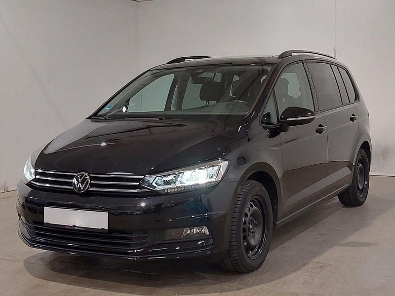 Schwarzkeine angabe Gebraucht 2023 VW Touran Comfortline Van / Kleinbus | 29.290 € (Fairer Preis) - Bild 1/4
