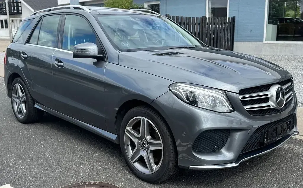 Gebraucht Mercedes GLE400 AMG line 333 PS (244 kW) 2018 Grau SUV