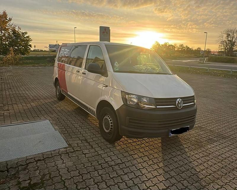 Weiß Gebraucht 2019 VW Transporter Van | 22.400 € (Etwas zu teuer) - Bild 1/1