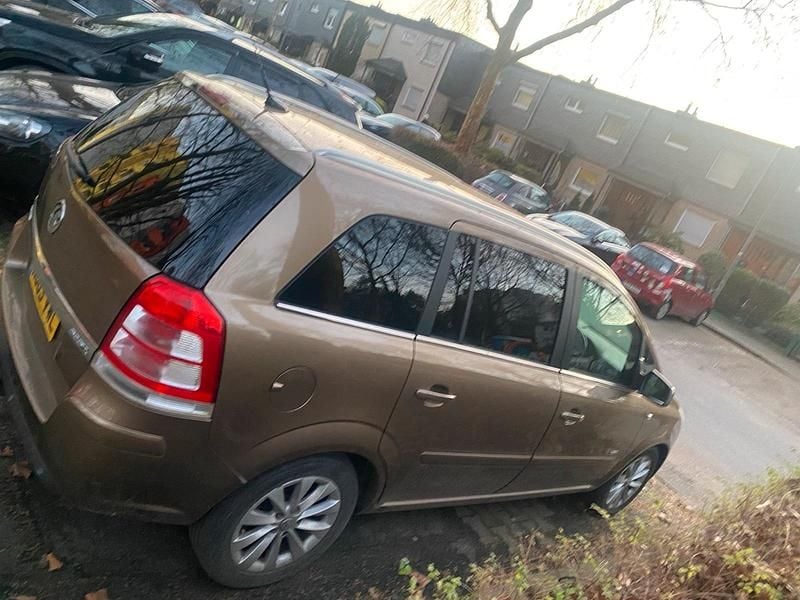 Gebraucht Opel Zafira 110 PS (80 kW) 2014 Van / Kleinbus