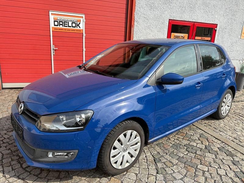Blau Gebraucht 2011 VW Polo Team Kleinwagen | 3.499 € (Guter Preis) - Bild 1/4