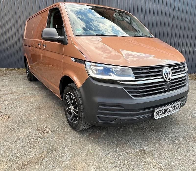 Usata VW Transporter 150 CV (110 kW) 2019 Marrone Furgone