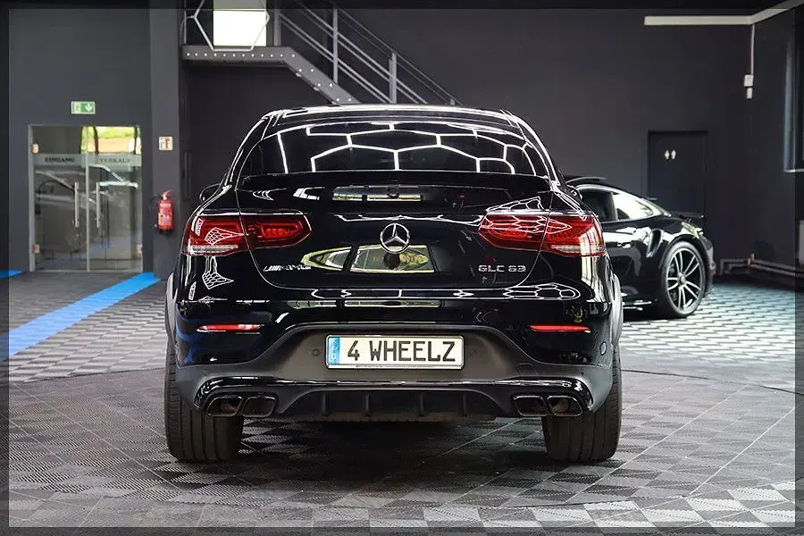 Gebraucht Mercedes GLC63 AMG AMG 476 PS (350 kW) 2021 Schwarz SUV