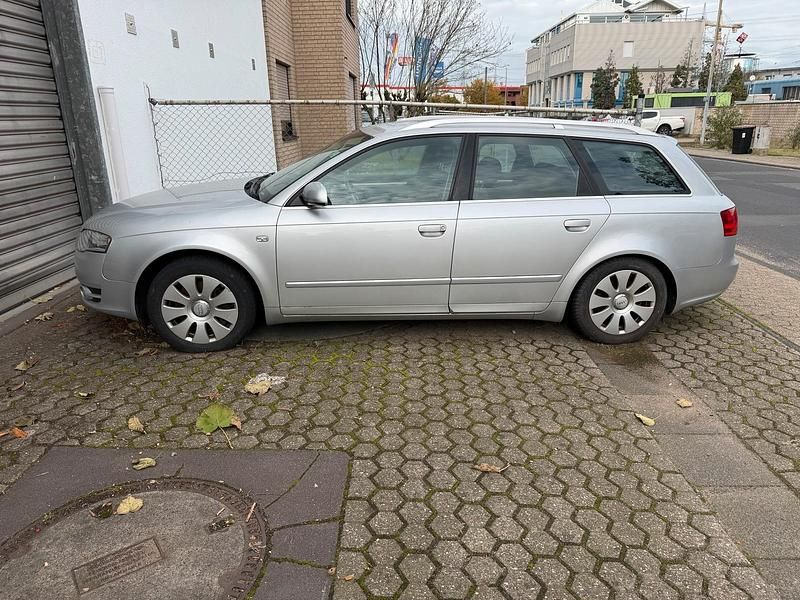 Silber Gebraucht 2006 Audi A4 Kombi | 1.199 € - Bild 1/4