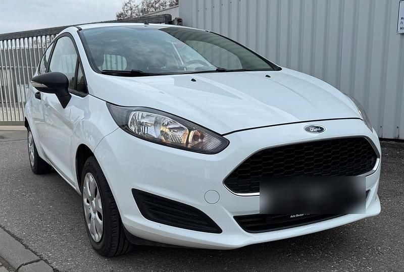 Gebraucht Ford Fiesta 60 PS (44 kW) 2017 Weiß Kleinwagen