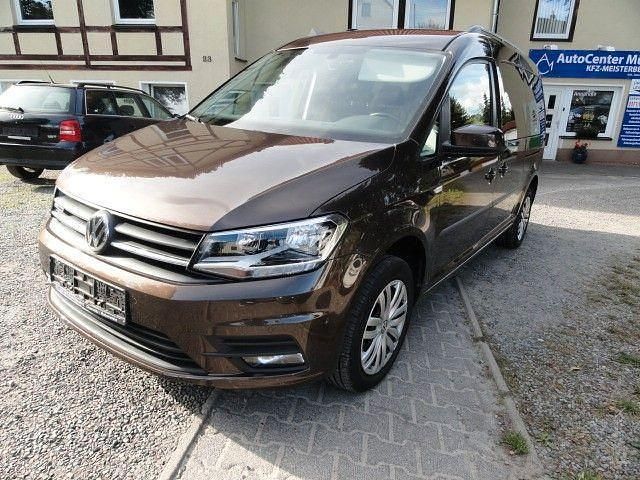 Braun Gebraucht 2020 VW Caddy Maxi Van / Kleinbus | 19.995 € (Teuer) - Bild 1/4