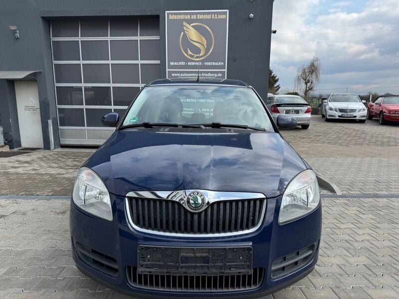 Blau Gebraucht 2009 Skoda Roomster Style Kombi | 5.850 € (Teuer) - Bild 1/4