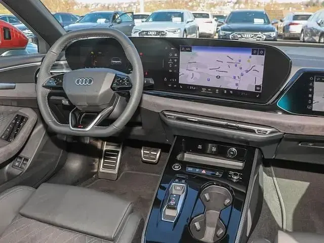 Gebraucht Audi A5 Ambiente 299 PS (219 kW) 2025 Grenadinerot metallic Limousine