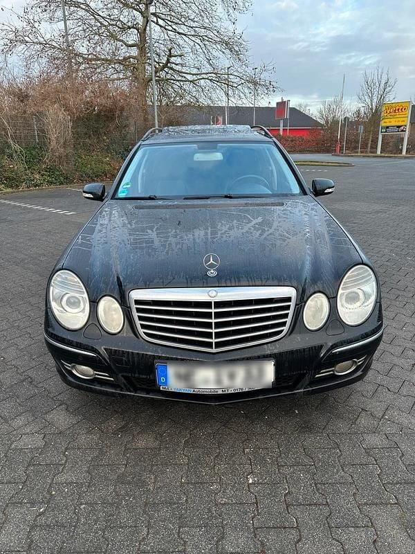 Schwarz Gebraucht 2007 Mercedes E280 Avantgarde Kombi | 3.999 € - Bild 1/4