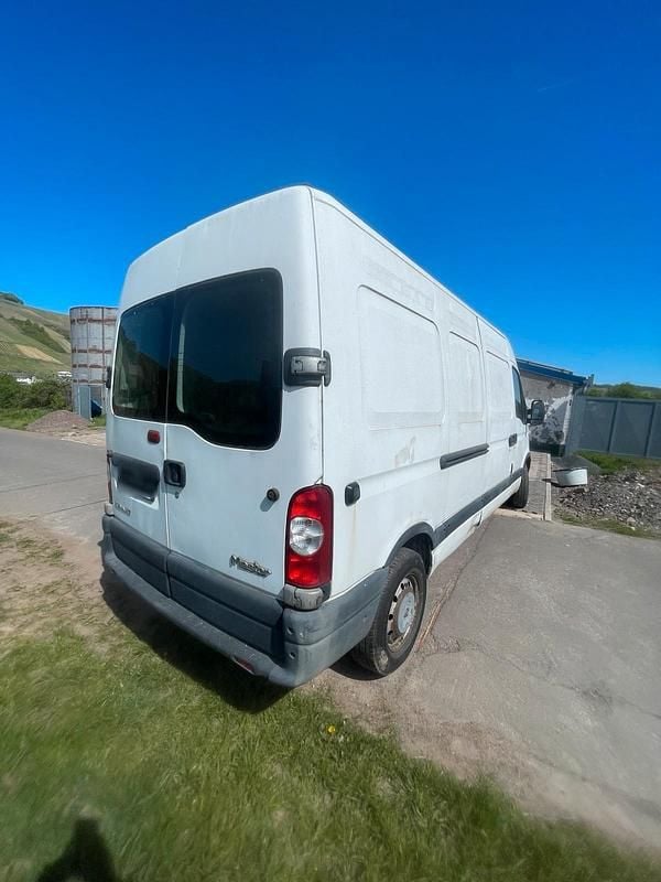 Second-hand Renault Master 120 CP (88 kW) 2008 Alb Monovolum