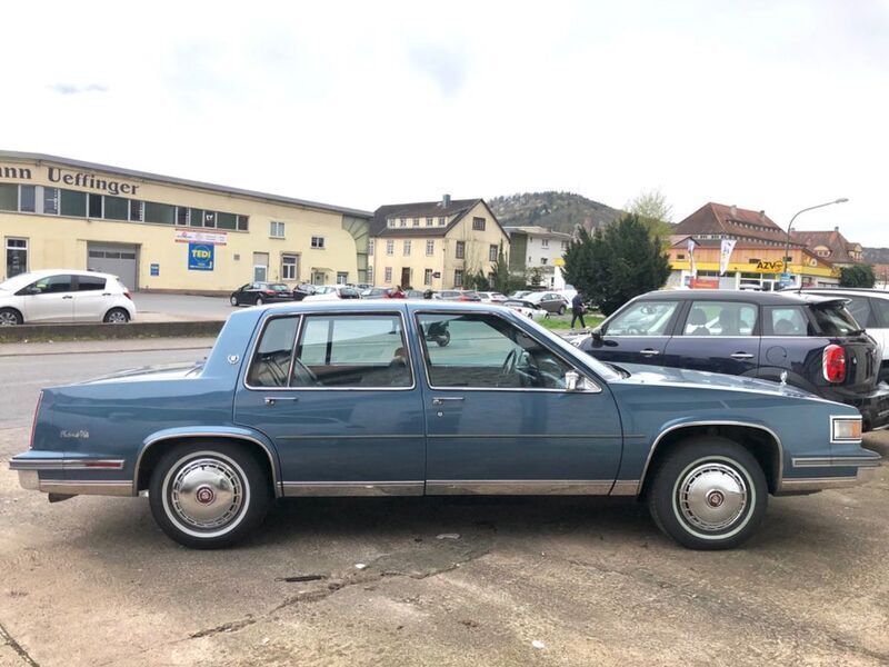Gebraucht Cadillac Deville 132 PS (97 kW) 1986 Blau Limousine