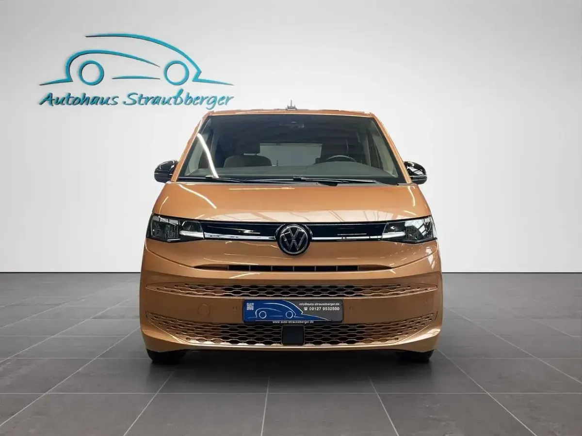 Gebraucht VW T7 Basis 150 PS (110 kW) 2024 Silberblau Van