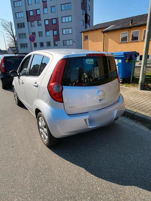 Gebraucht Opel Agila 67 PS (49 kW) 2008 Silber Kleinwagen