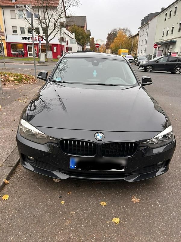 Schwarz Gebraucht 2014 BMW 318 Kombi | 9.000 € (Guter Preis) - Bild 1/4