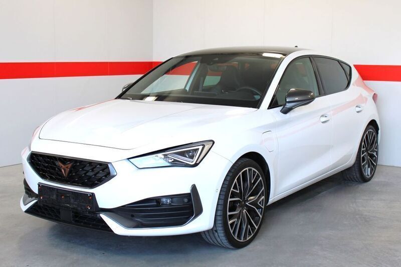 Weiß Gebraucht 2022 Cupra Leon Limousine | 28.999 € (Etwas zu teuer) - Bild 1/4