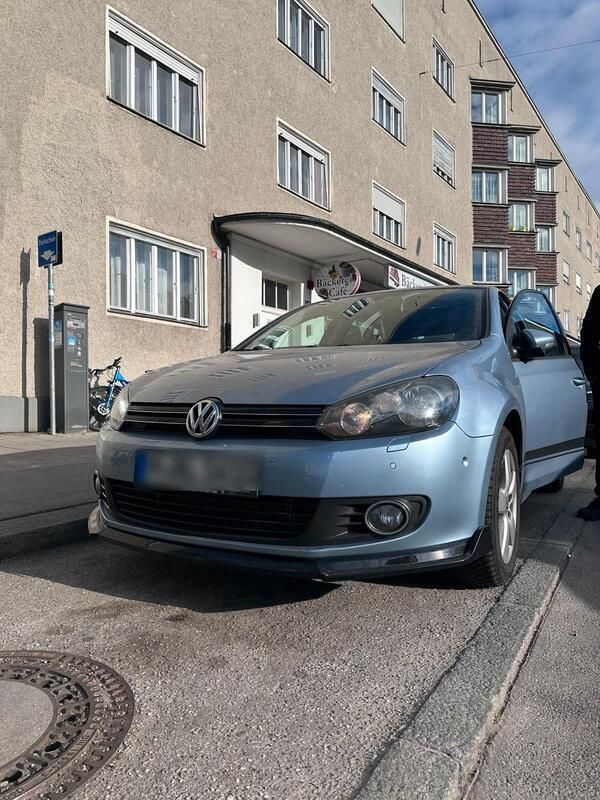 Blau Gebraucht 2011 VW Golf VI Limousine | 6.000 € - Bild 1/4
