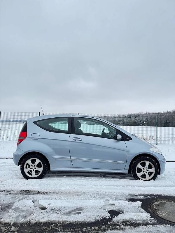 Gebraucht Mercedes A150 95 PS (69 kW) 2008 Blau Kleinwagen