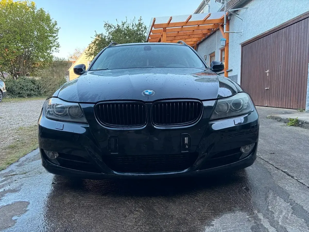 Second-hand BMW 320 177 CP (130 kW) 2009 Negru Break