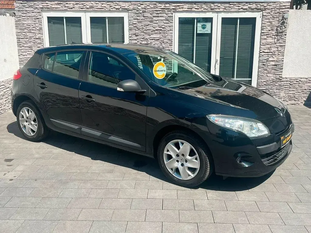 Gebraucht Renault Mégane III 101 PS (74 kW) 2011 Schwarz Limousine