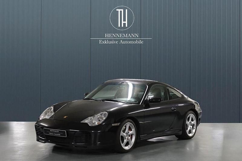 Basaltschwarz metallic Gebraucht 2003 Porsche 911 Carrera 4S Coupé | 42.870 € (Superpreis) - Bild 1/4