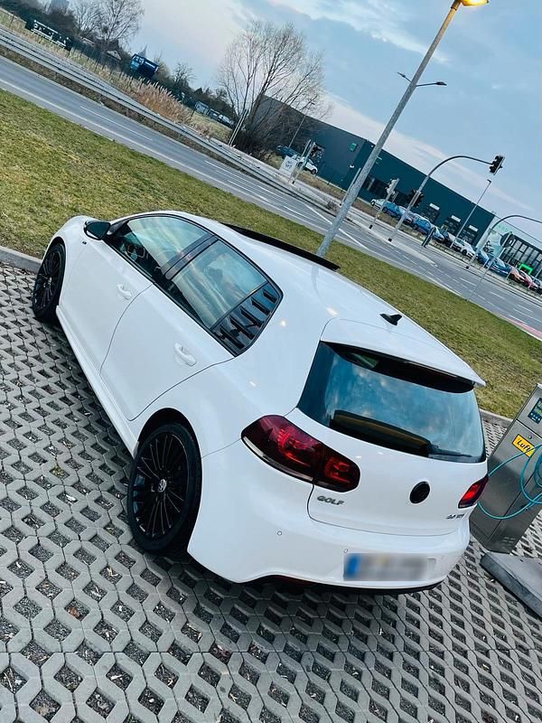 Gebraucht VW Golf VI R-line 140 PS (102 kW) 2010 Weiß Kleinwagen