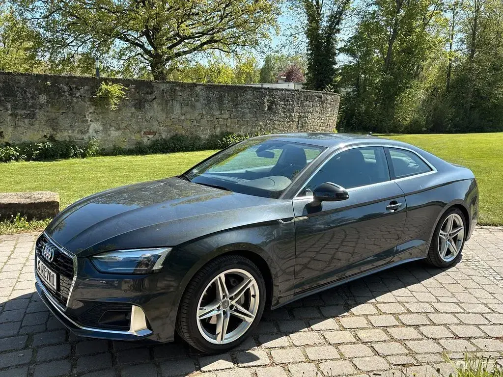 Używany Audi A5 Advanced 190 KM (139 kW) 2020 Szary Coupe