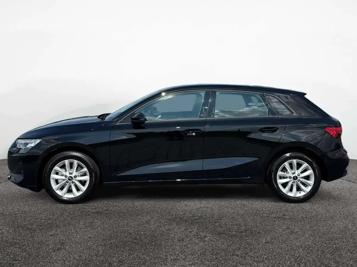 Neu Audi A3 150 PS (110 kW) 2026 Brillantschwarz Limousine