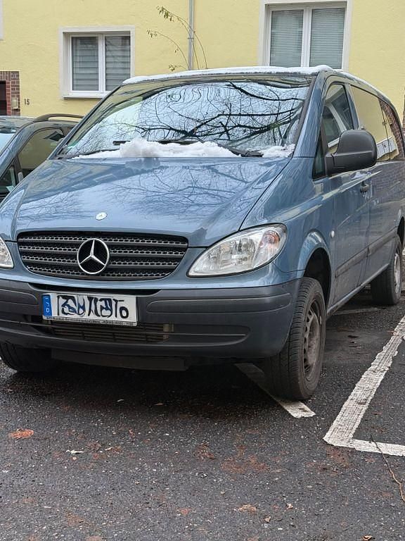 Grau Gebraucht 2009 Mercedes Vito Van | 11.115 € (Etwas zu teuer) - Bild 1/4