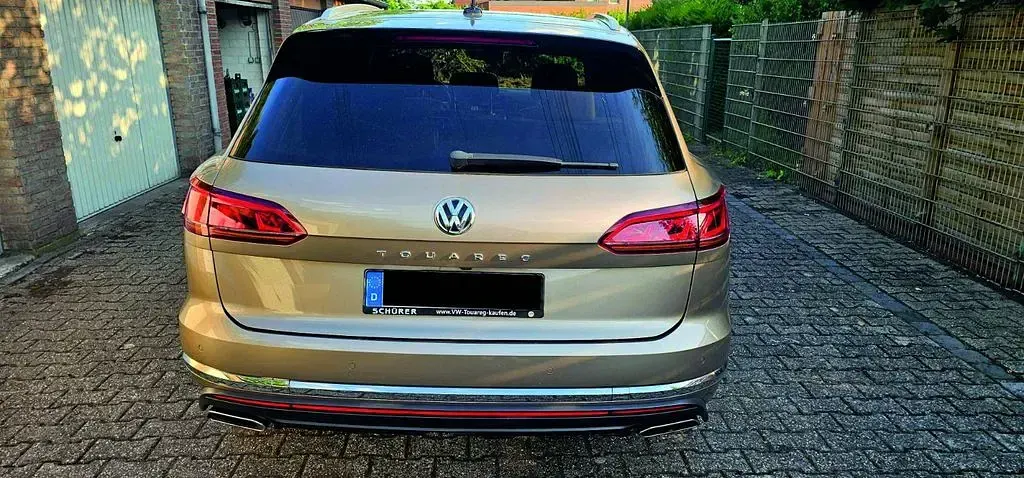 Gebraucht VW Touareg 286 PS (210 kW) 2018 Gold SUV