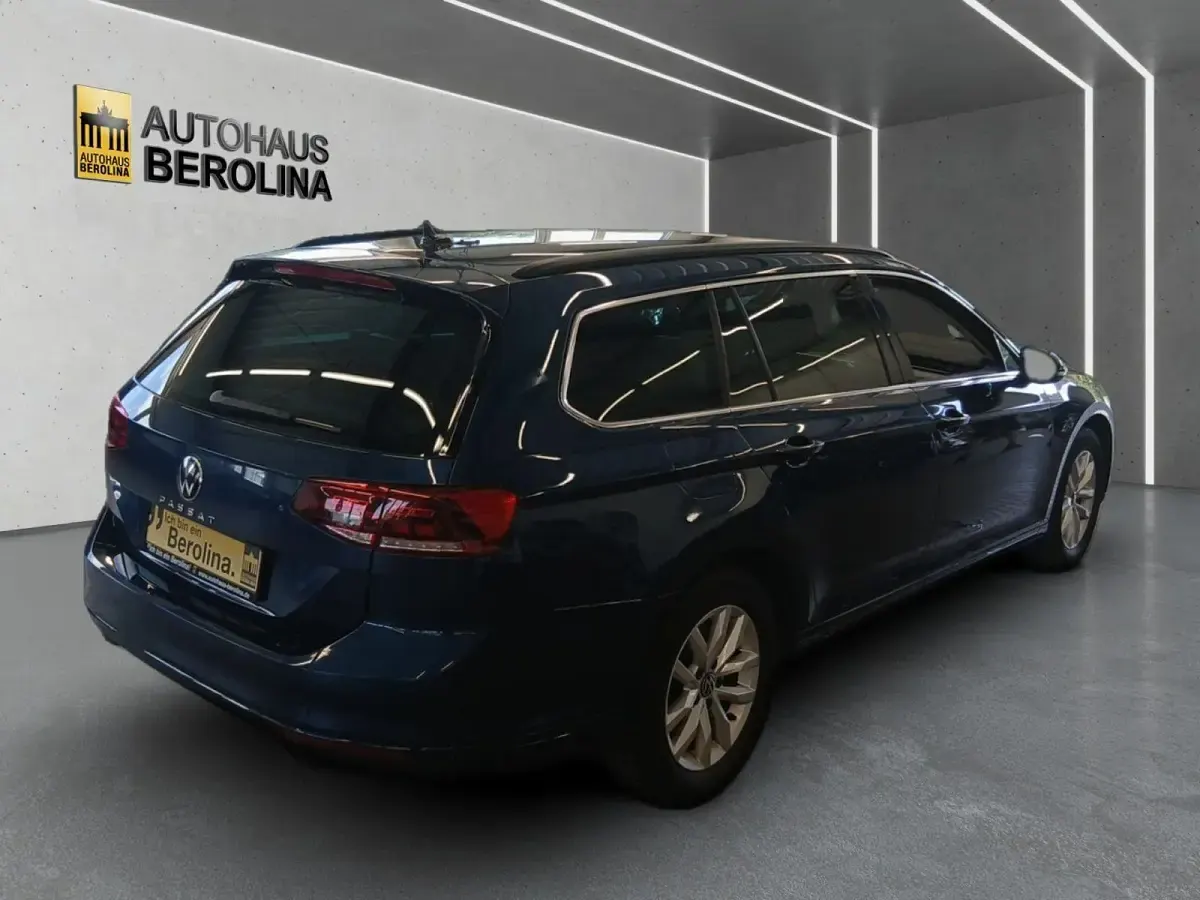 Gebraucht VW Passat Business 150 PS (110 kW) 2024 Blau Kombi