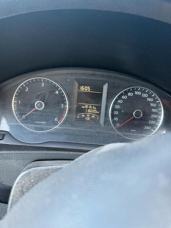 Gebraucht VW Transporter 102 PS (75 kW) 2011 Grün Van