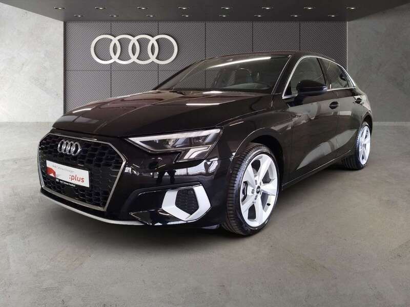 Mythosschwarz metallic Gebraucht 2022 Audi A3 Ambiente Limousine | 22.350 € (Guter Preis) - Bild 1/3