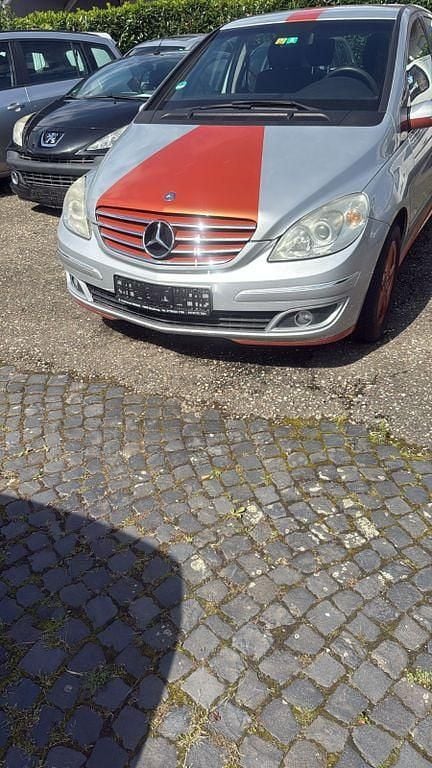 Silber Gebraucht 2005 Mercedes B200 Van / Kleinbus | 999 € (Superpreis) - Bild 1/1