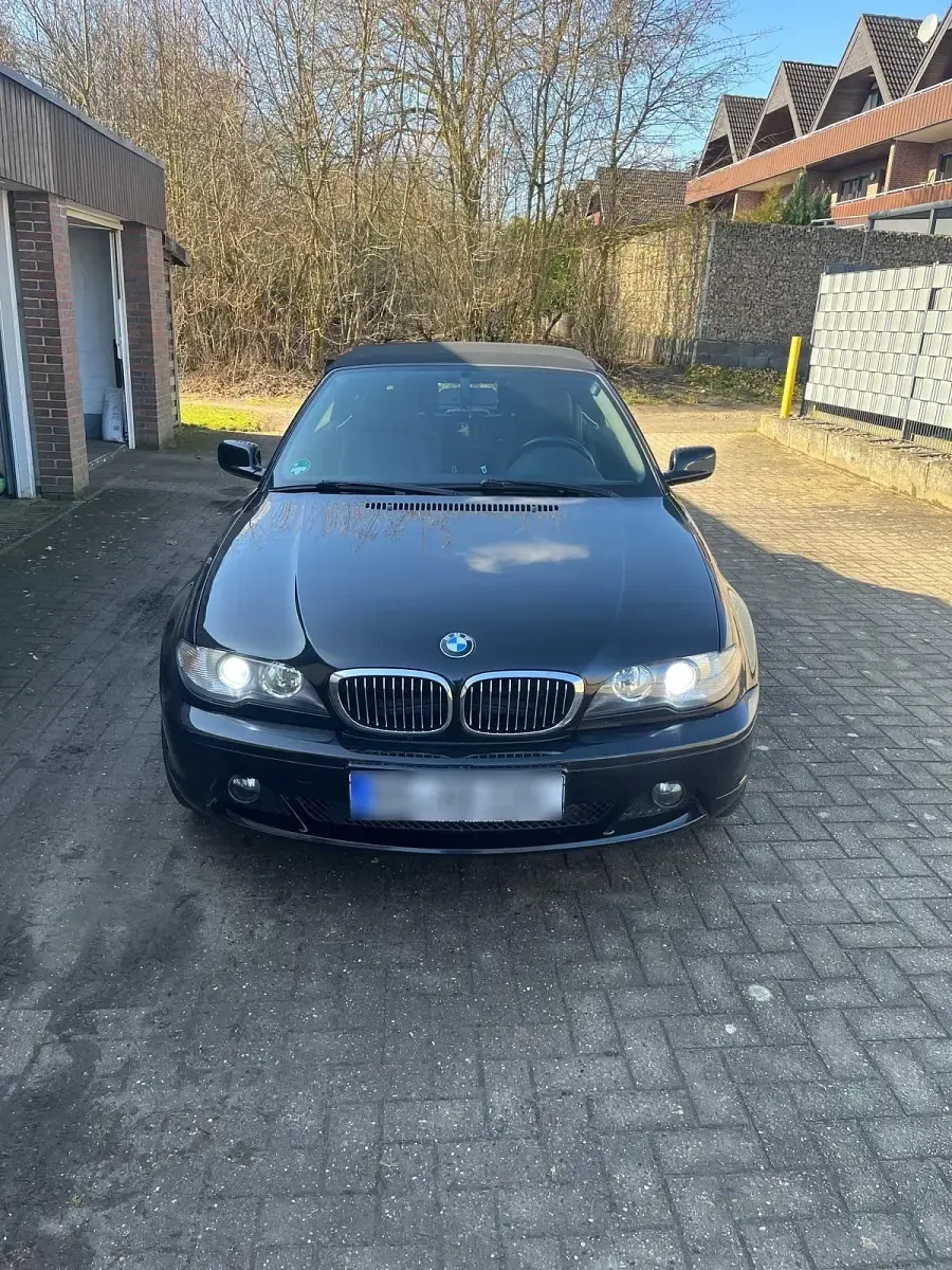 Gebraucht BMW 318 Cabriolet 150 PS (110 kW) 2007 Schwarz Cabrio