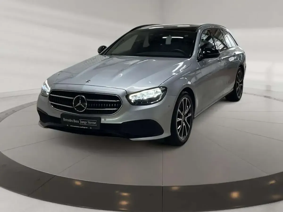 Gebraucht Mercedes E200 Avantgarde 160 PS (117 kW) 2024 Hightechsilber metallic Kombi