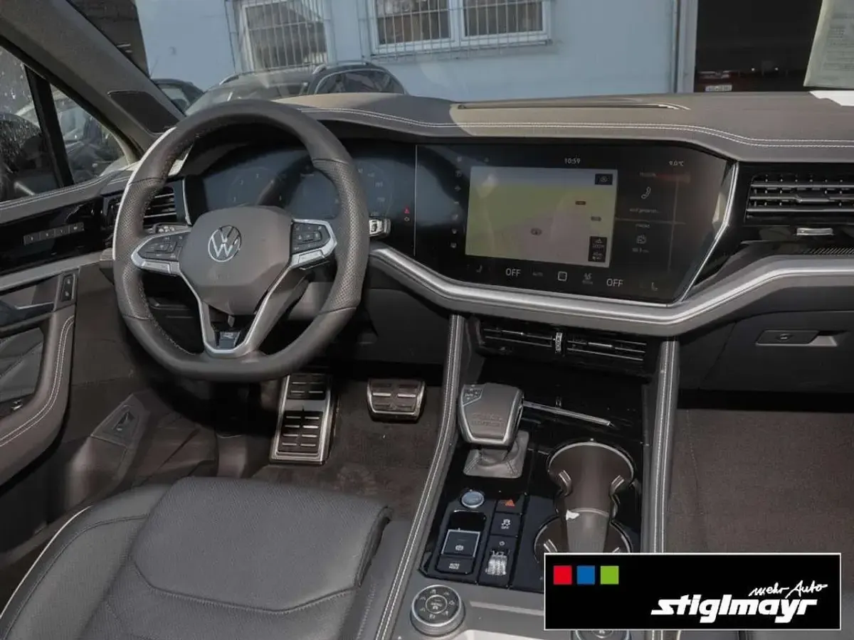 Neu VW Touareg Edition 286 PS (210 kW) 2025 Grenadillschwarz metallic SUV